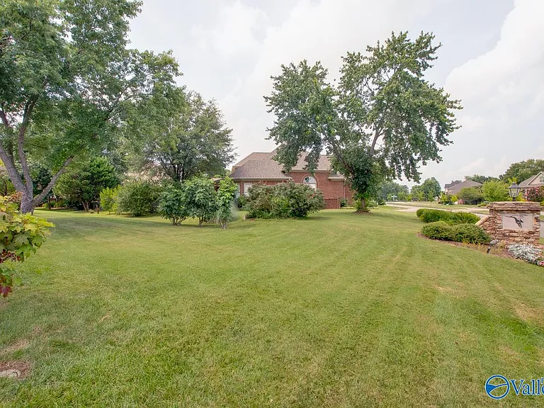 3017 Brunswick Cir SE — Photo 7