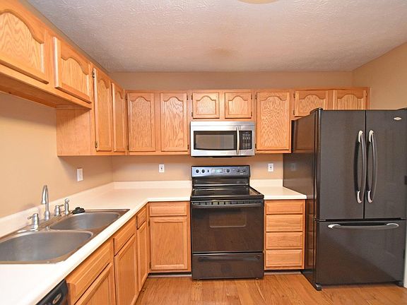 5th image of 4671 Courtyard Dr