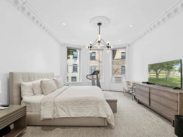 165 East 71st Street image 6 of 12