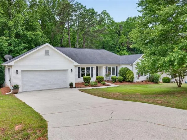 4405 Nohl Crest Ln, Flowery Branch, GA 30542