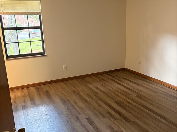 4th image of 810 Highland Dr APT 1204