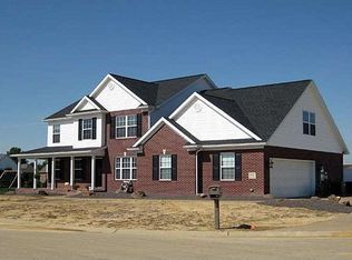 707 E Laurel Ridge Ct, Haubstadt, IN 47639