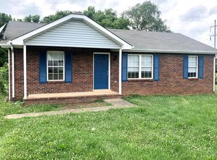 440 Sideline Dr, Oak Grove, KY 42262