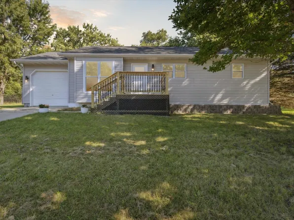 1110 Winston Dr, Edgerton, WI 53534