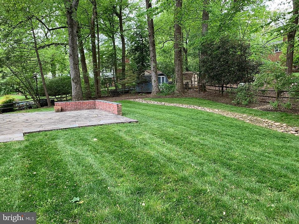2nd image of 7805 Cindy Ln