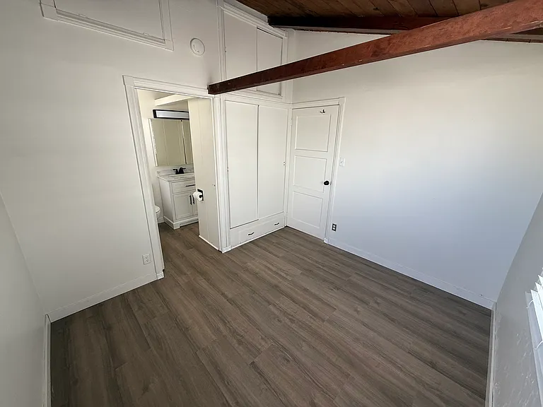 217 1/2 Sapphire Ave — Photo 10