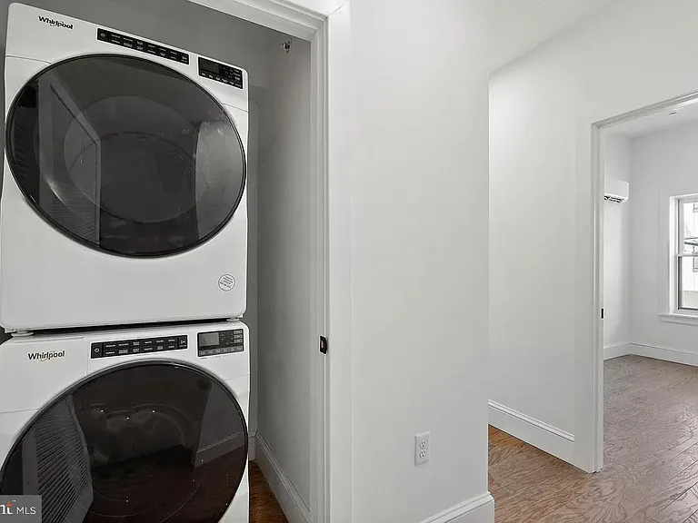 15 W Girard St #105 — Photo 9