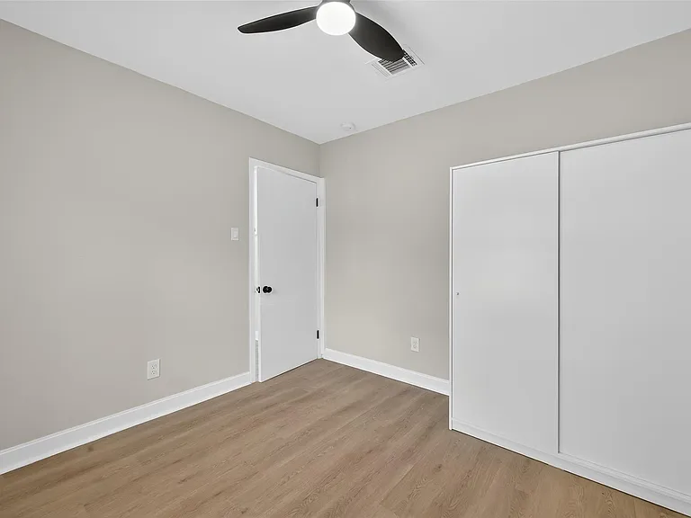 889 Chas Ln — Photo 17