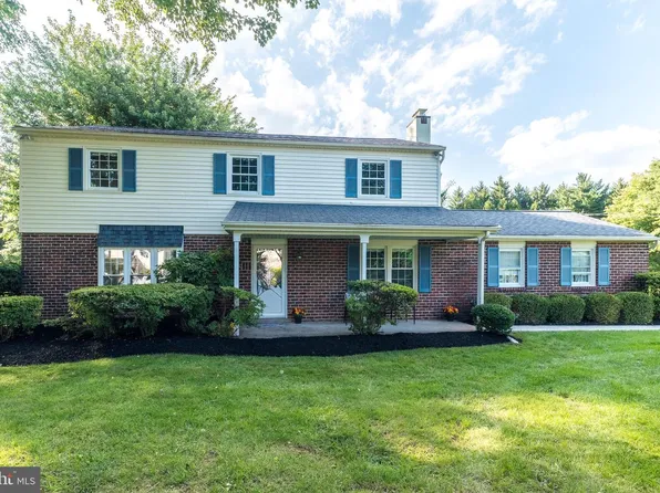 1724 Howe Ln, Maple Glen, PA 19002