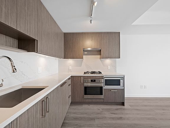 4th image of 13350 Central Ave #1211