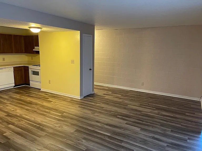 1114 Maiden Ln #4 — Photo 4