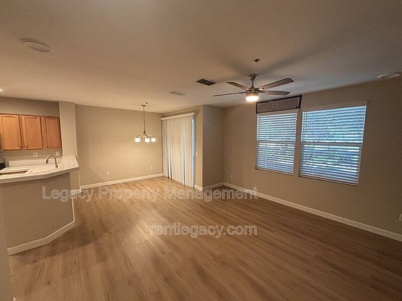 4th image of 108 Esplanade Cir