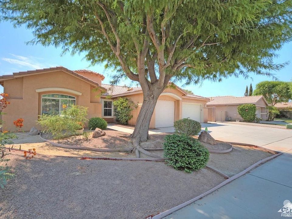 1st image of 47786 Calle Diamante