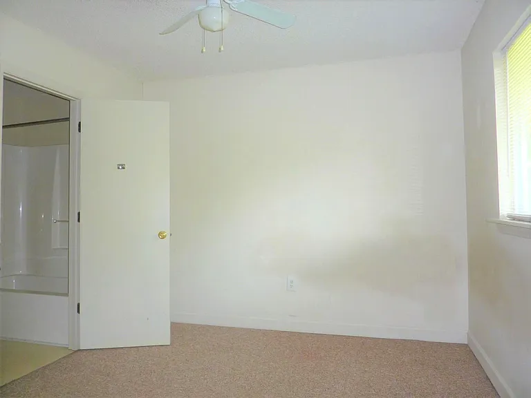 303 Smith Level Rd #F31 — Photo 2