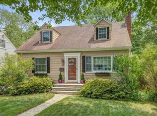 56 Hedges Ave, Chatham, NJ 07928