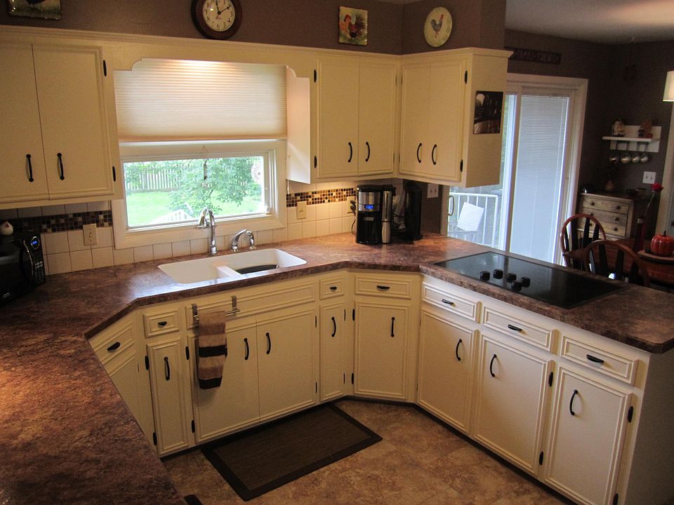1st image of 317 Oak Dr