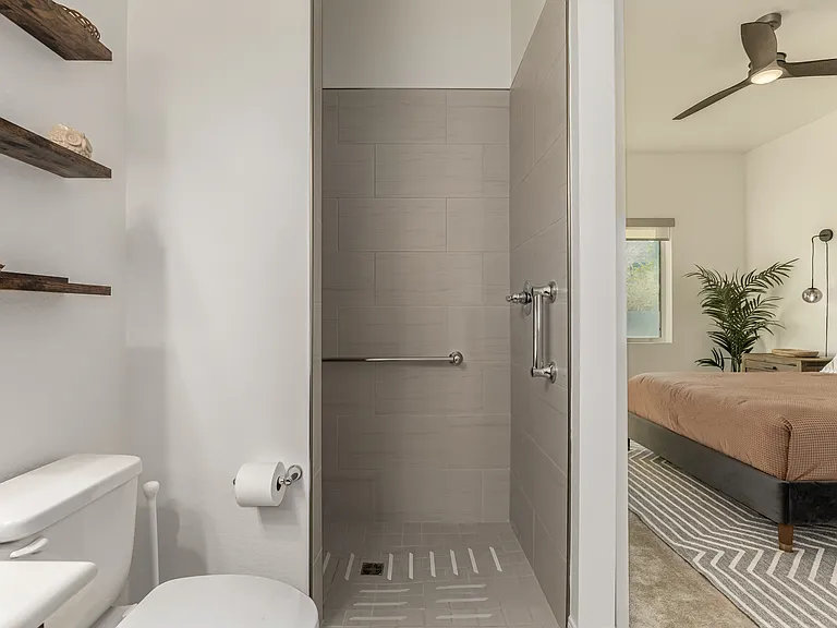2521 E Jude Ln — Photo 14