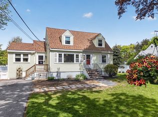 34 Andover St, Wilmington, MA 01887