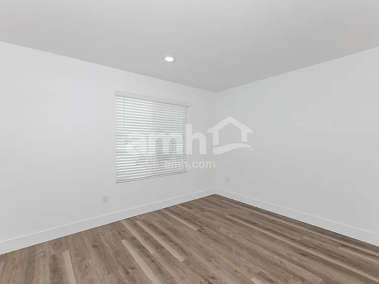 9526 Aldersyde Dr — Photo 15