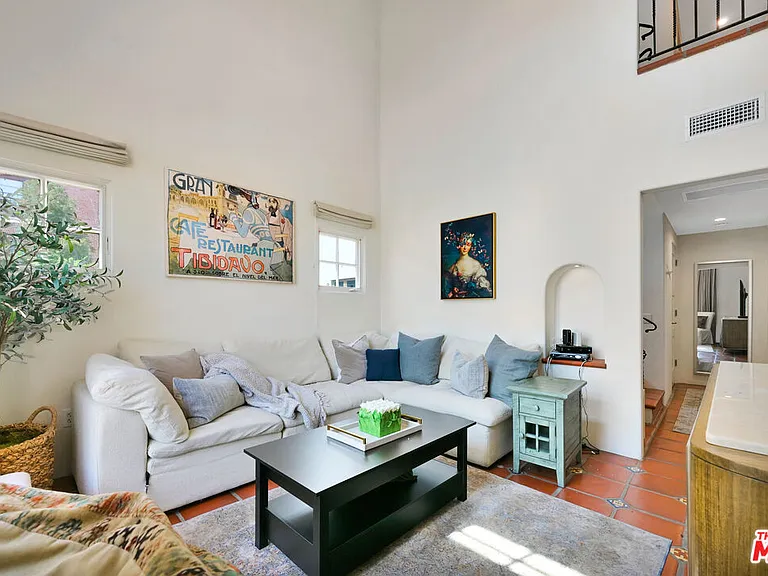 1414 N Harper Ave #5 — Photo 7