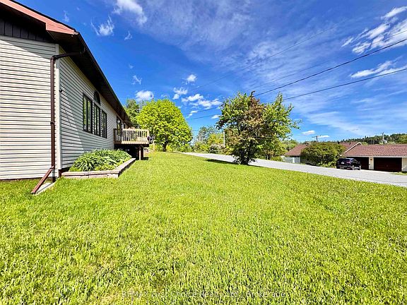 3rd image of 17 Kenora Rd