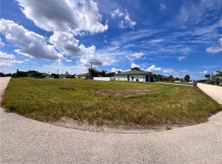 1402 SW 13th St, Cape Coral, FL 33991