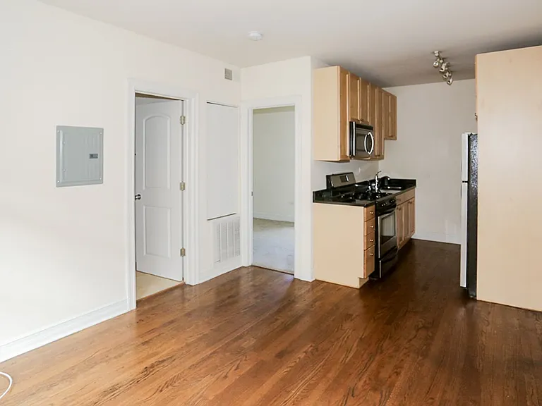 3808-16 N. Sheffield — Photo 17