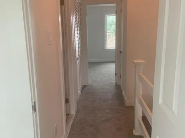 22 Greenridge Cir, Newtown, PA 18940