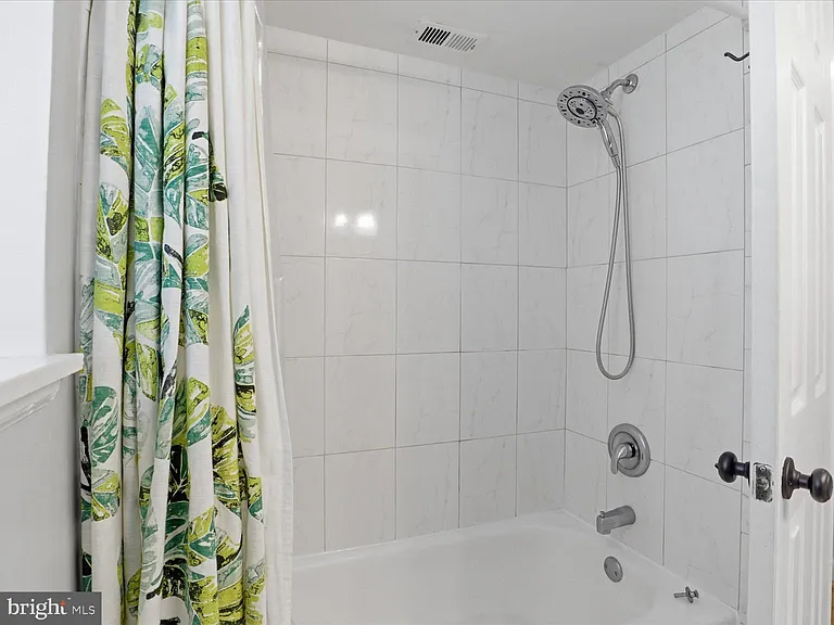 2832 S Abingdon St #B1 — Photo 10