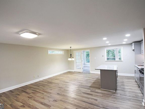 4th image of 101 Hamilton Rd