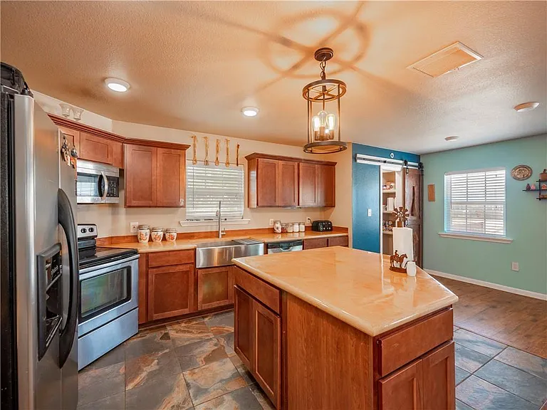 691 Tamarack Dr — Photo 20