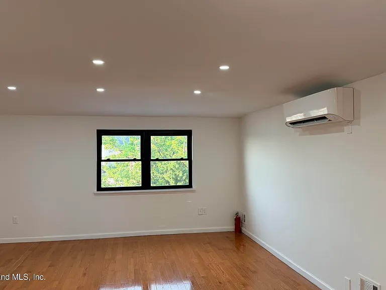 216 Monahan Ave #2 — Photo 4