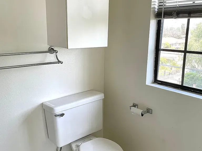 121 N Muscatel Ave #A — Photo 11