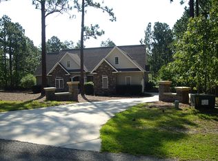 105 Rector Dr, West End, NC 27376