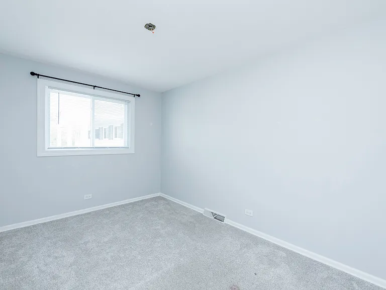 551 W Park Ave #F — Photo 21