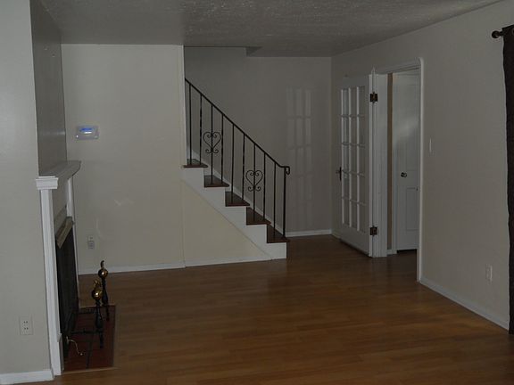 2nd image of 165 E 204th St