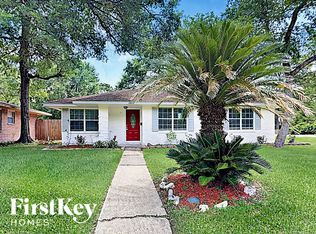 2817 Oak Dr, Dickinson, TX 77539