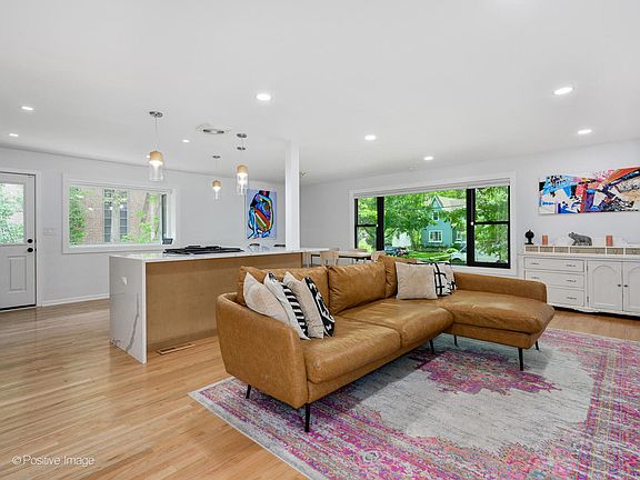 2nd image of 485 Oakdale Ave