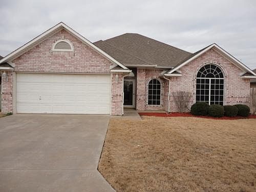 1st image of 2027 Brooke Dr