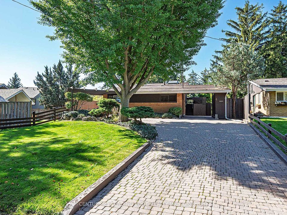 1st image of 4 Rosswood Cres