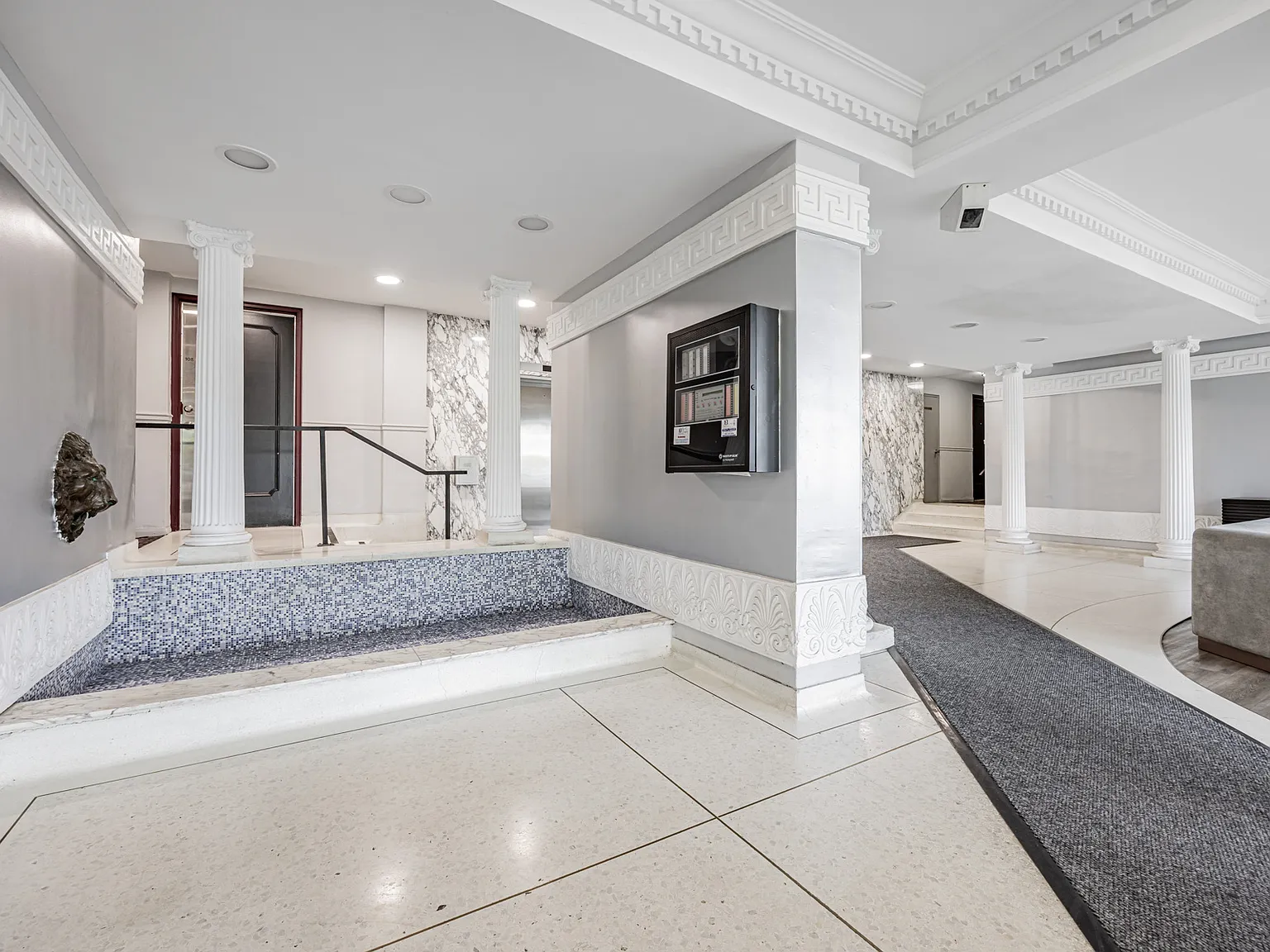 4415 Bathurst Street — Photo 1