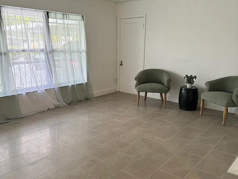 17121 NW 44th Ave — Photo 10