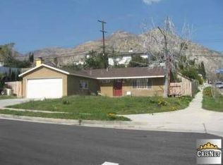 13720 Marchant Ave, Sylmar, CA 91342