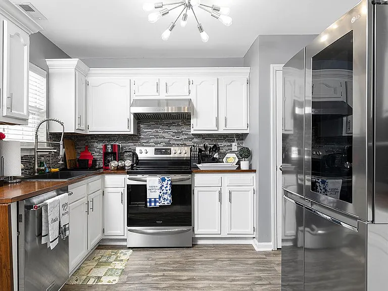 1702 Maribel Ave — Photo 2