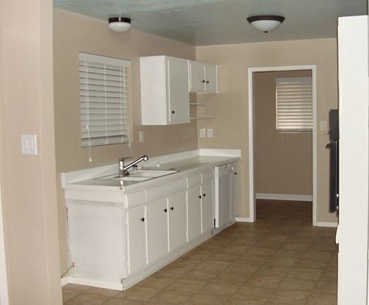 5th image of 3402 W Diana Ave