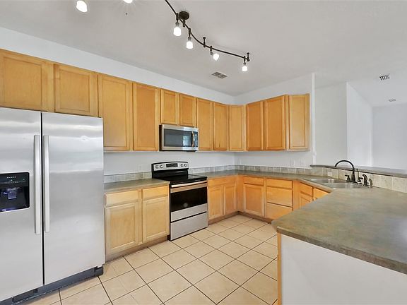 4th image of 123 Belles Chase Ct