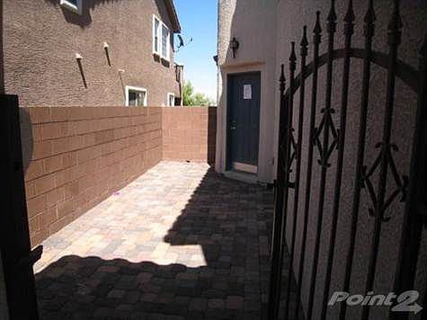 FRONT COURTYARD