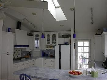 2nd image of 4738 Edinburgh Dr