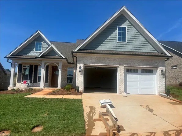 6011 Haywood St, Clemmons, NC 27012