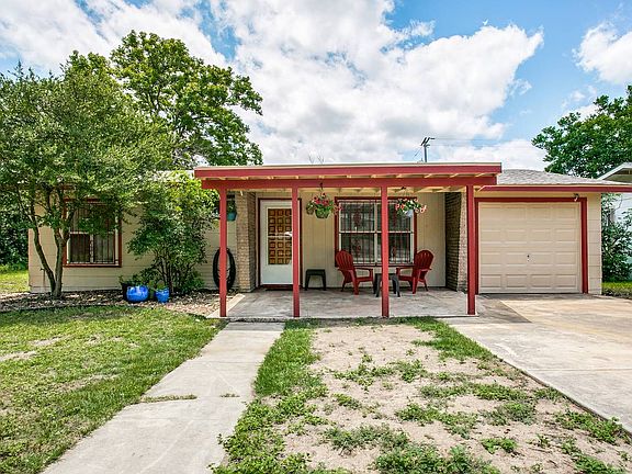 3rd image of 306 Newport Dr